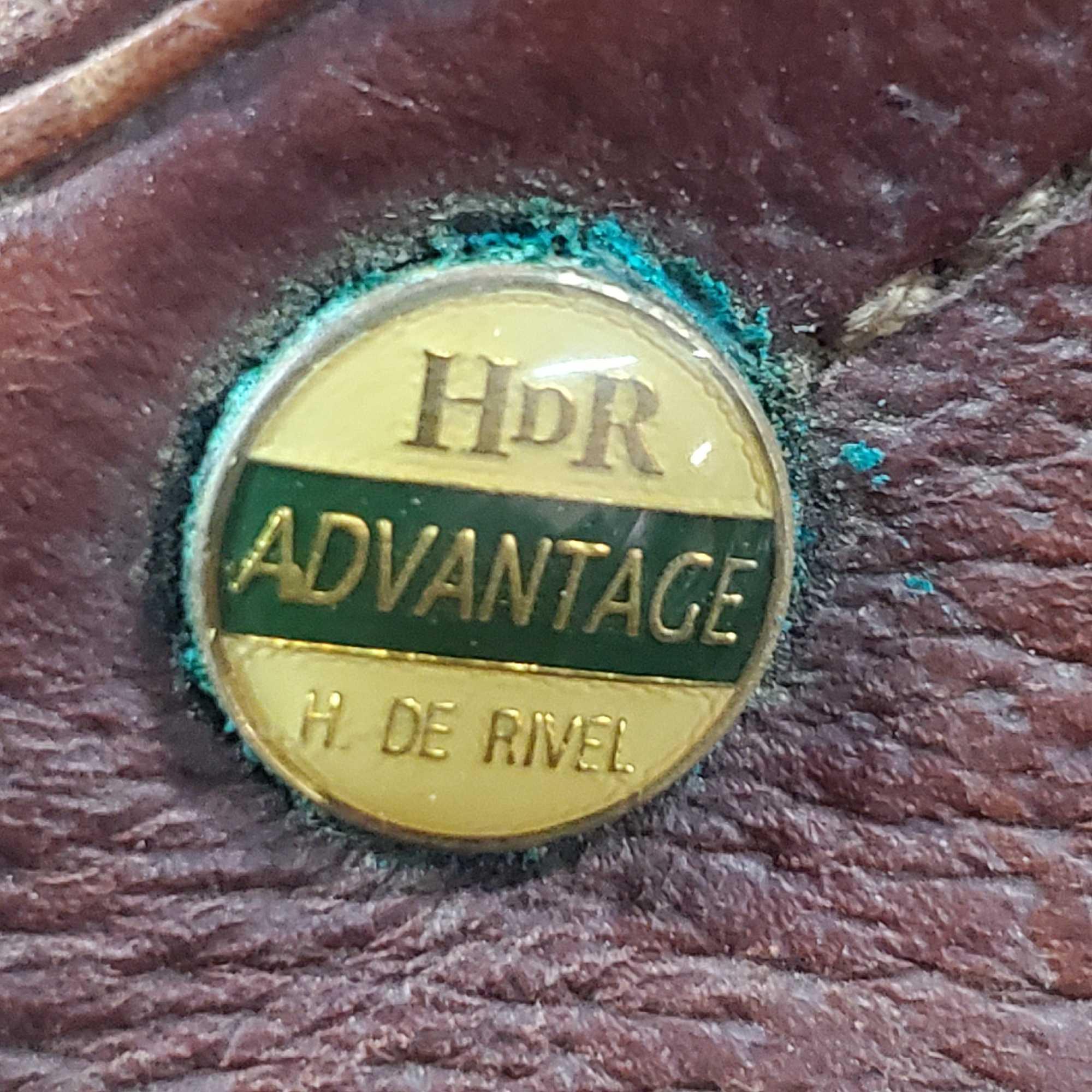 HDR Advantage16in horse saddle