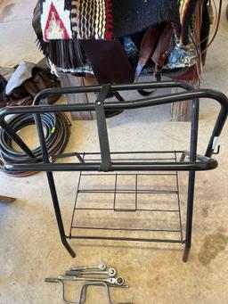 saddle stand