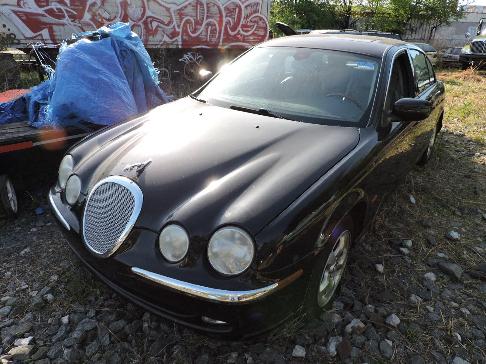 2002 Jaguar S-Type Sedan / Black with Gray Leather