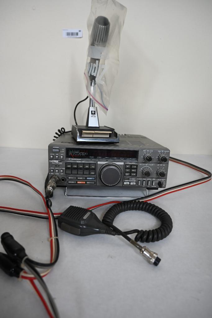 Kenwood TS-440S HF Transceiver with two Microphones