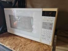 SHARP MICROWAVE, model pictured