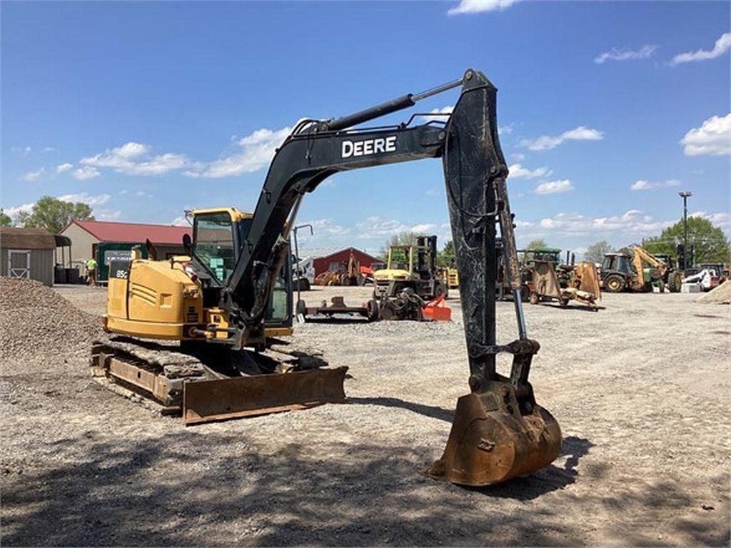 2016 DEERE 85G EXCAVATOR