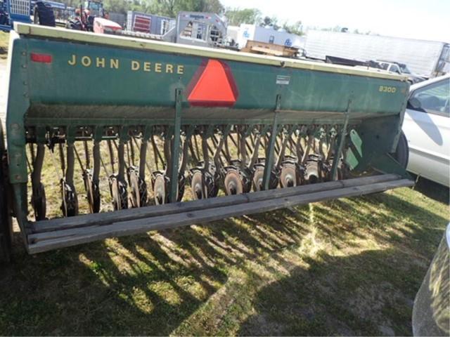 John Deere 8300 10' Grain Drill, 18 Drop