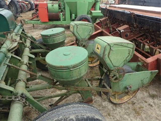 John Deere 2 Row Corn Planter