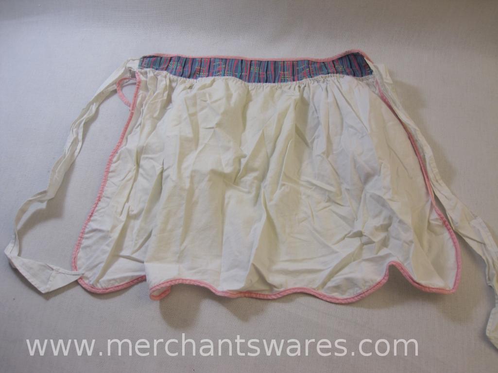 Four Vintage Aprons, see pictures, 15 oz