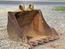 44" EXCAVATOR TOOTH BUCKET W/ SIDE CUTTERS