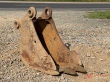 20" CAT EXCAVATOR TOOTH BUCKET W/ SIDE CUTTERS