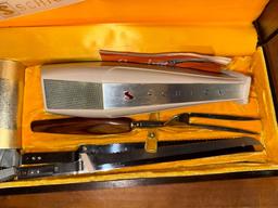1960's Schick Electric Slicing Knife in wood case- works
