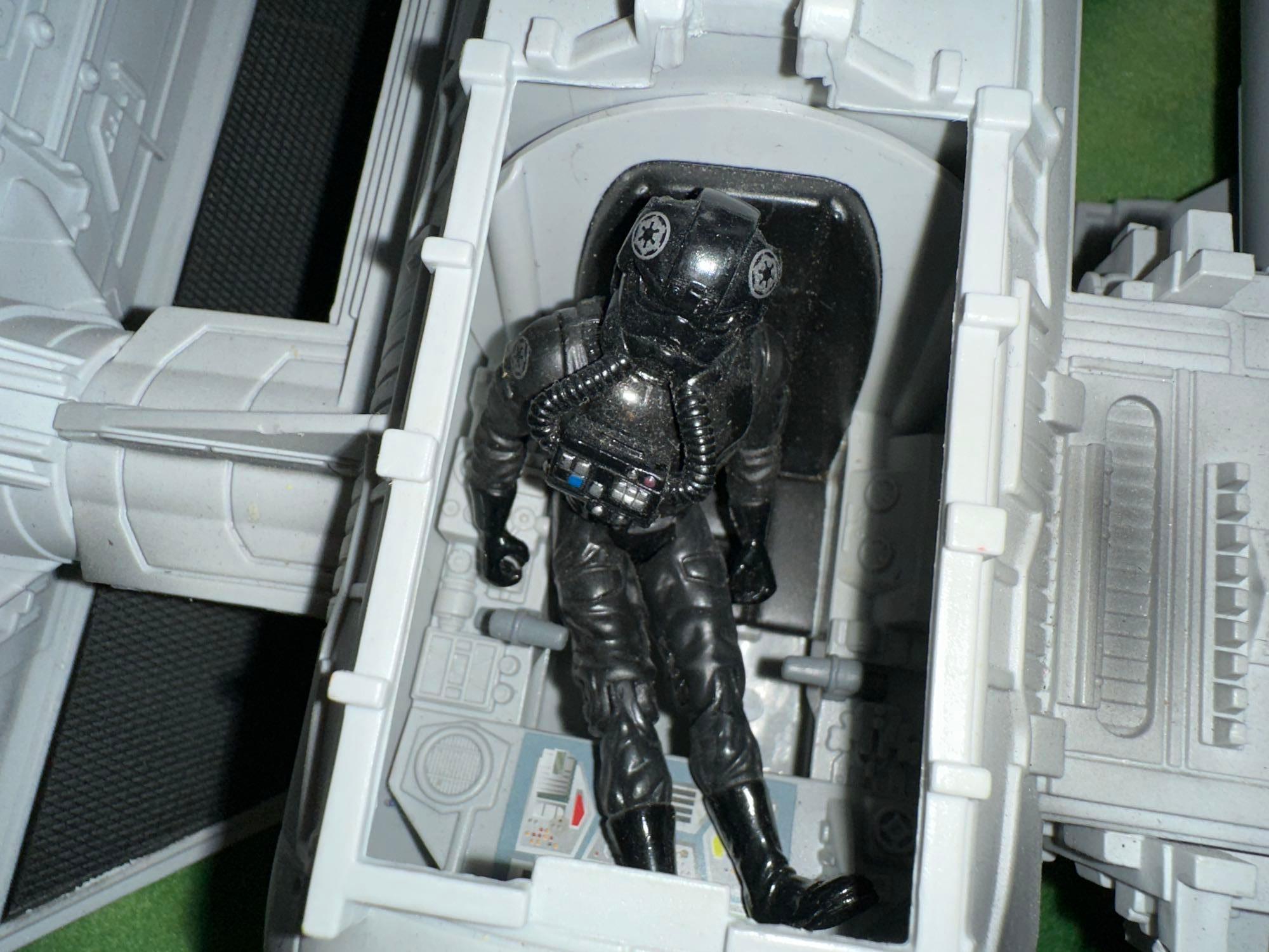 2002 Hasbro Star Wars Imperial Tie Bomber with Pilot Figure