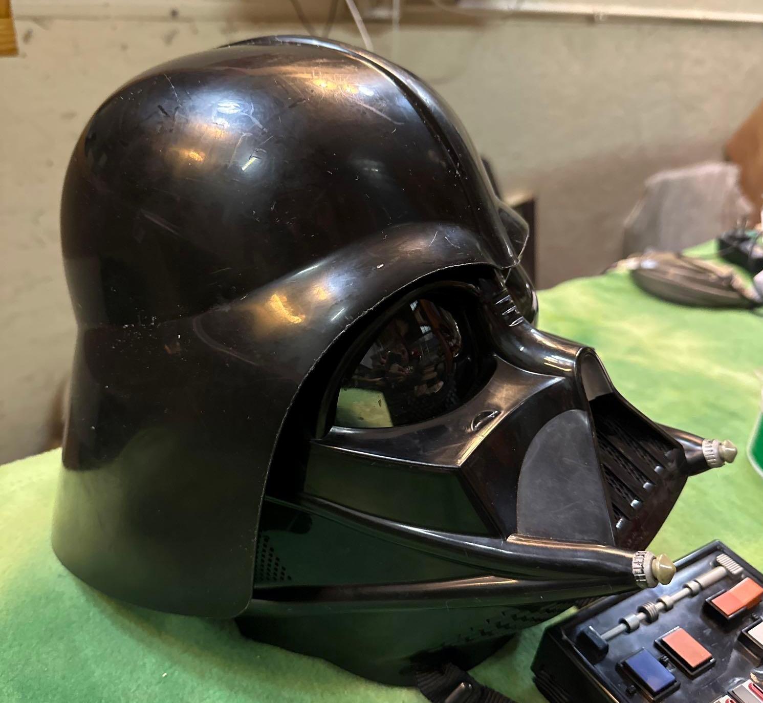2004 Darth Vader Voice Changer Helmet Star Wars- Works