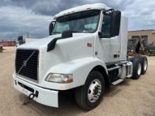 VOLVO VNM64T200 TRUCK | FOR PARTS/REPAIRS