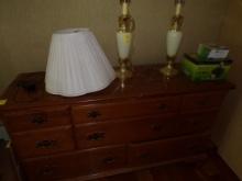 60'' X 20'' X 33'' (8) Drawer Dresser and (2) Matching Lamps