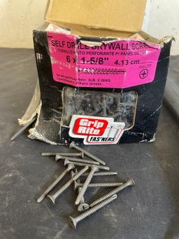 6x1 5/8? Drywall Screws