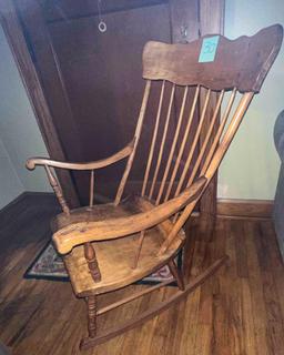 SOLID LARGE ROCKING CHAIR