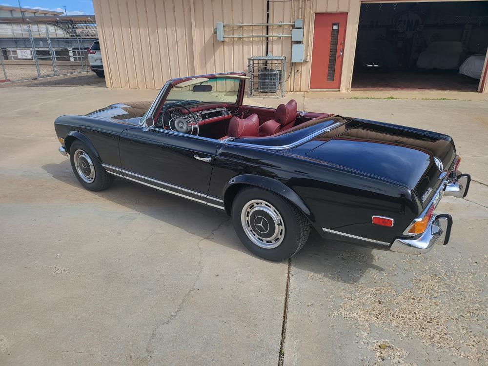 1970 Mercedes-Benz 280SL Pagoda