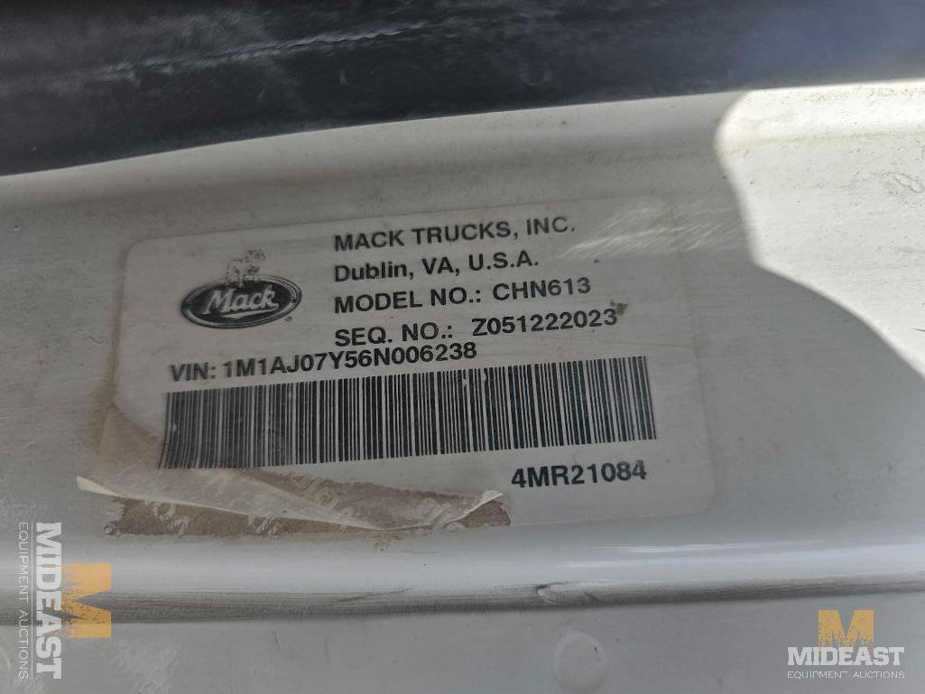 2006 Mack CHN613 Truck