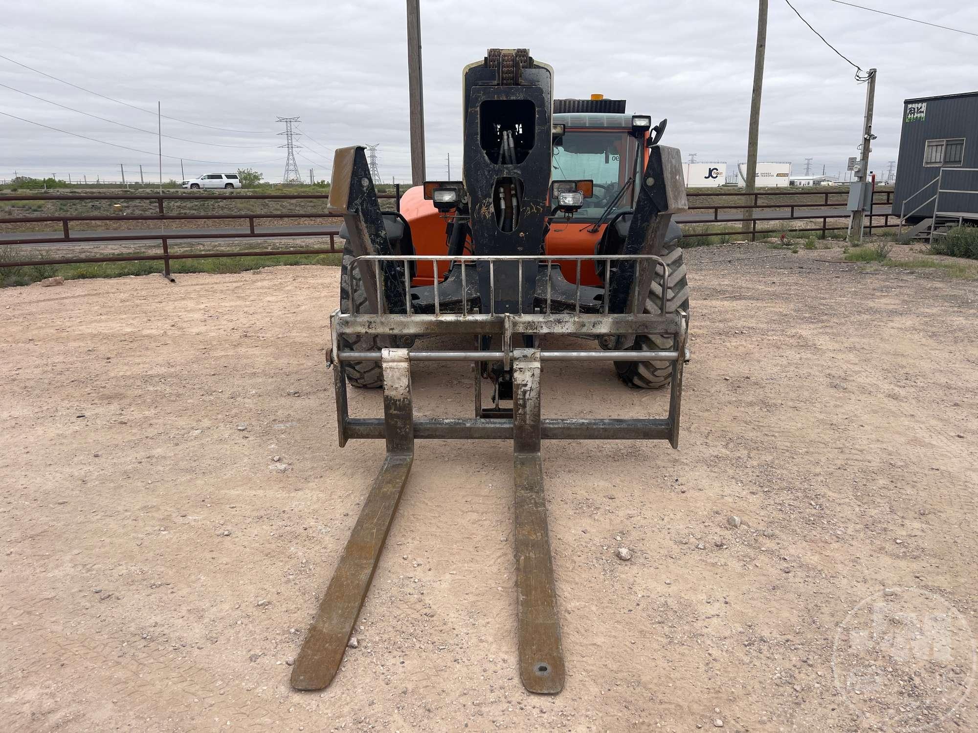 2013 JLG G12-55A TELESCOPIC FORKLIFT SN: 0160054577