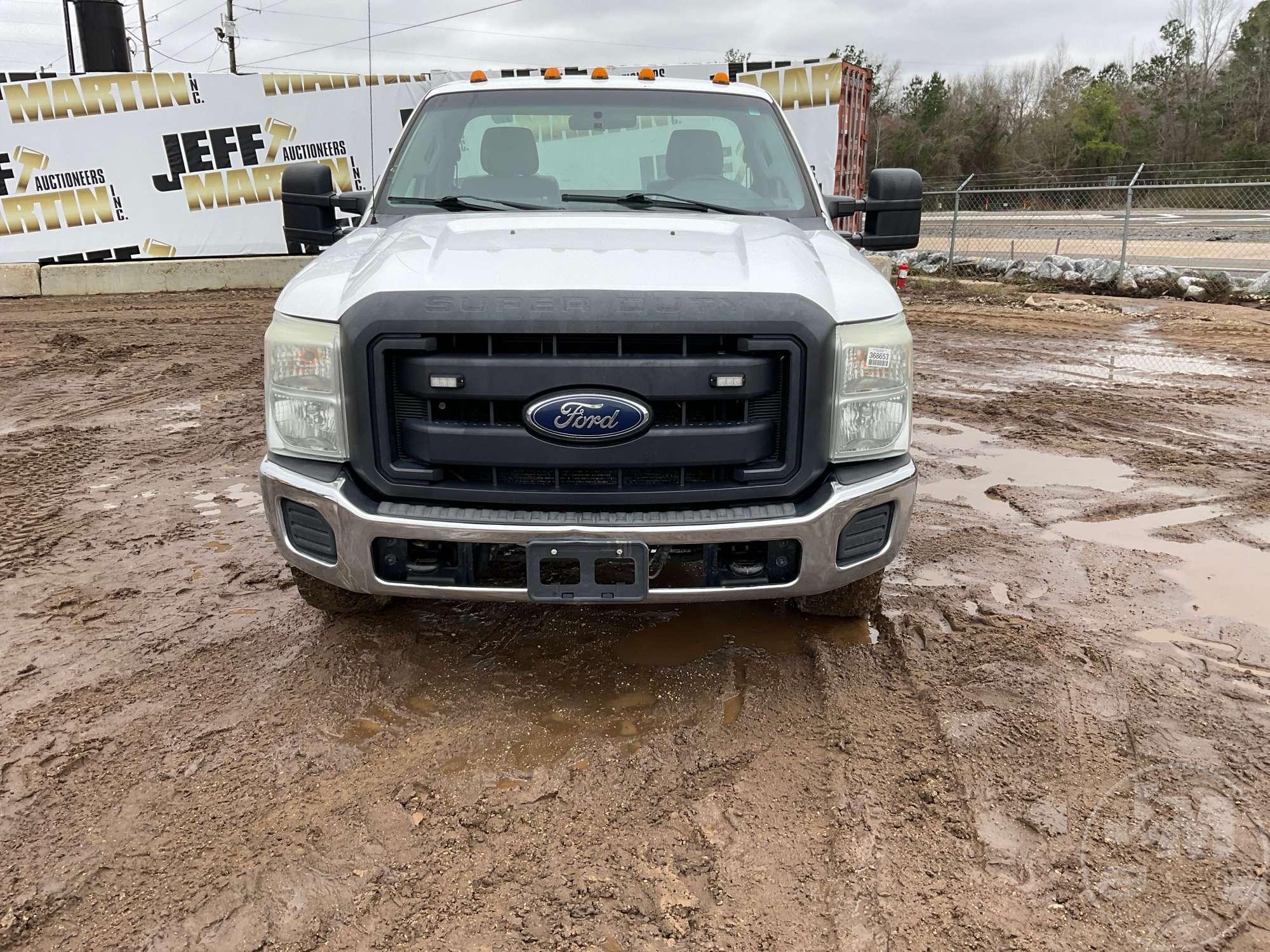 2012 FORD F-350XL SD SINGLE AXLE VIN: 1FDEF3E65CEC71187 CAB & CHASSIS