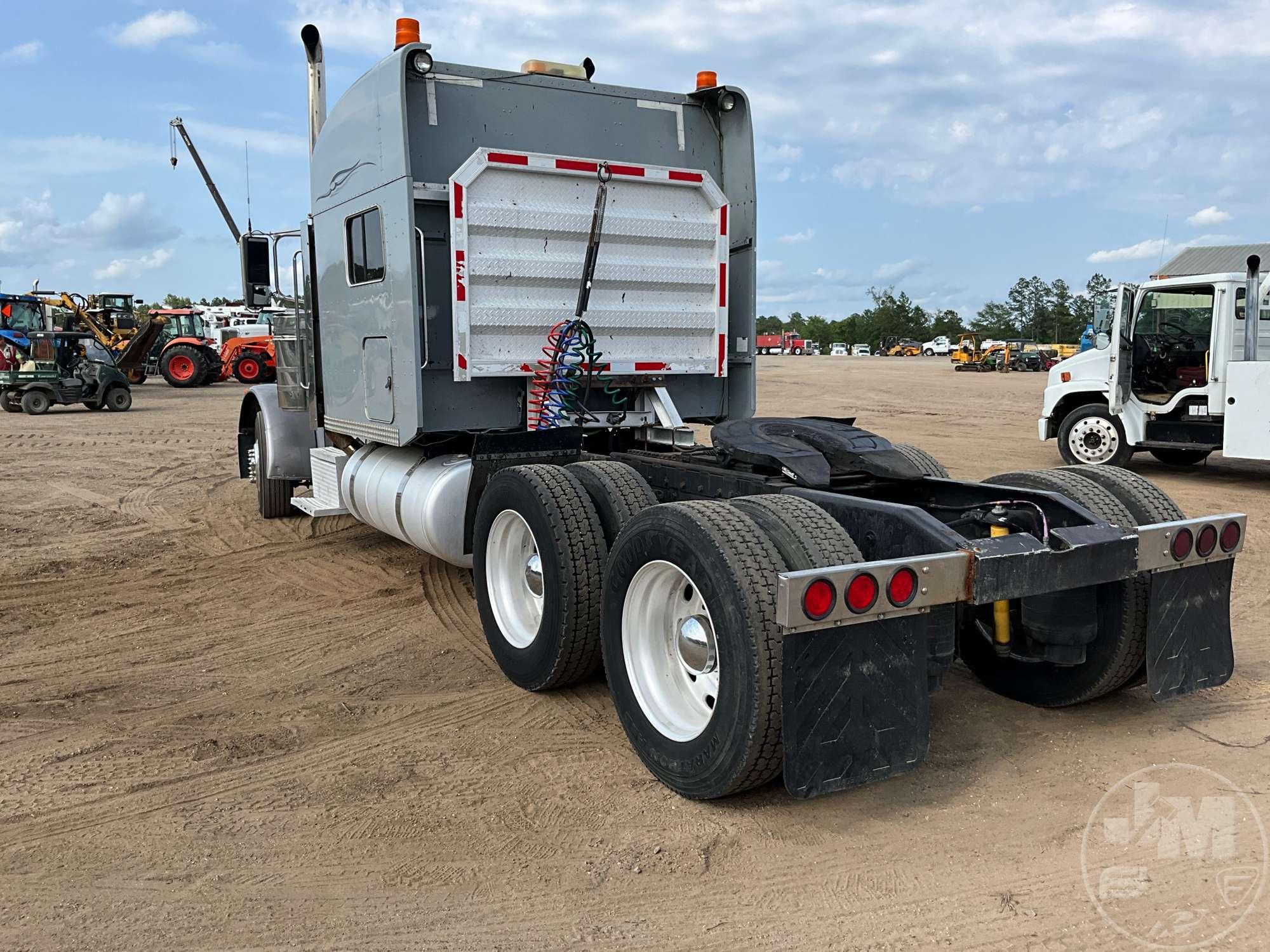 2006 PETERBILT 379 TANDEM AXLE TRUCK TRACTOR VIN: 1XP5D49X26N634258