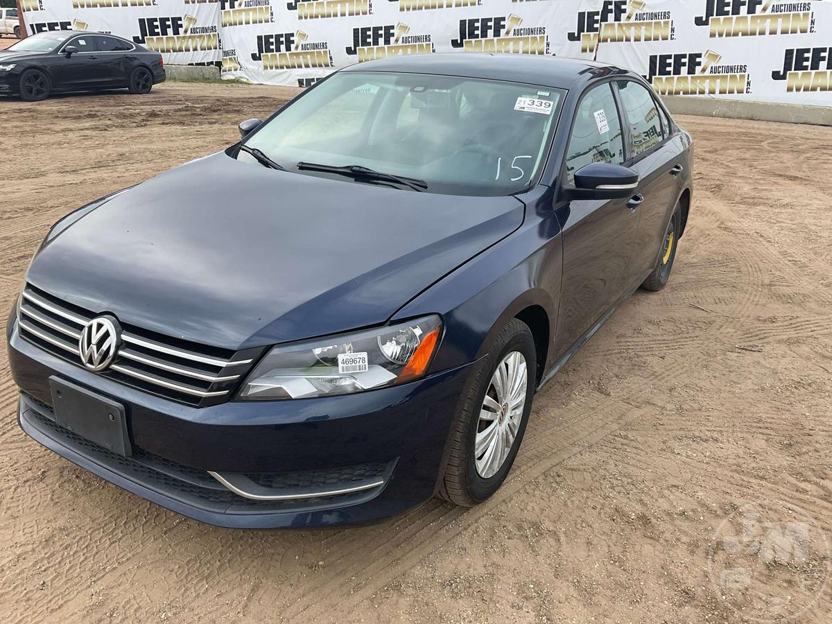 2015 VOLKSWAGEN PASSAT VIN: 1VWAS7A32FC056770 2WD