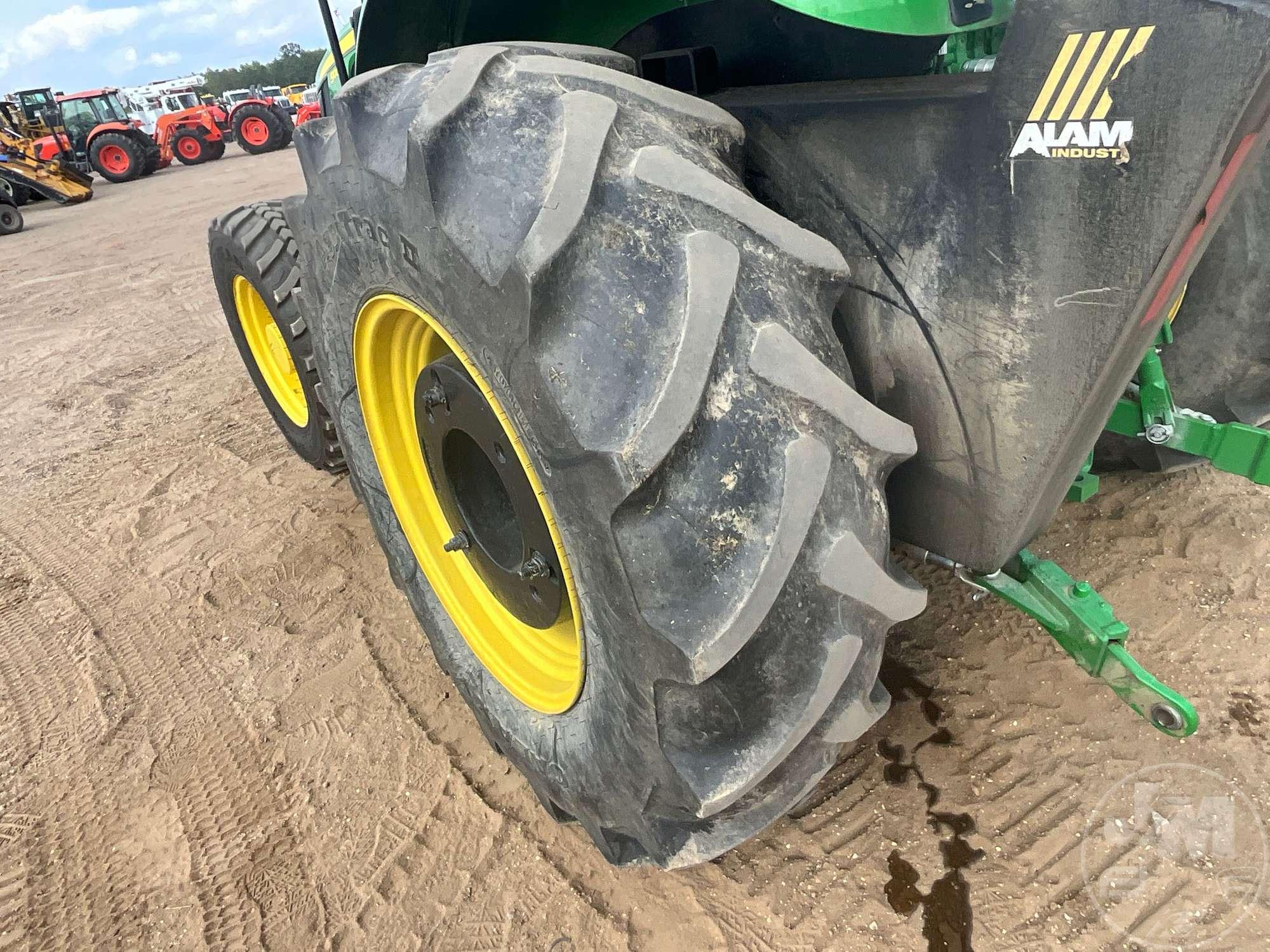 JOHN DEERE 5100E915 4X4 TRACTOR