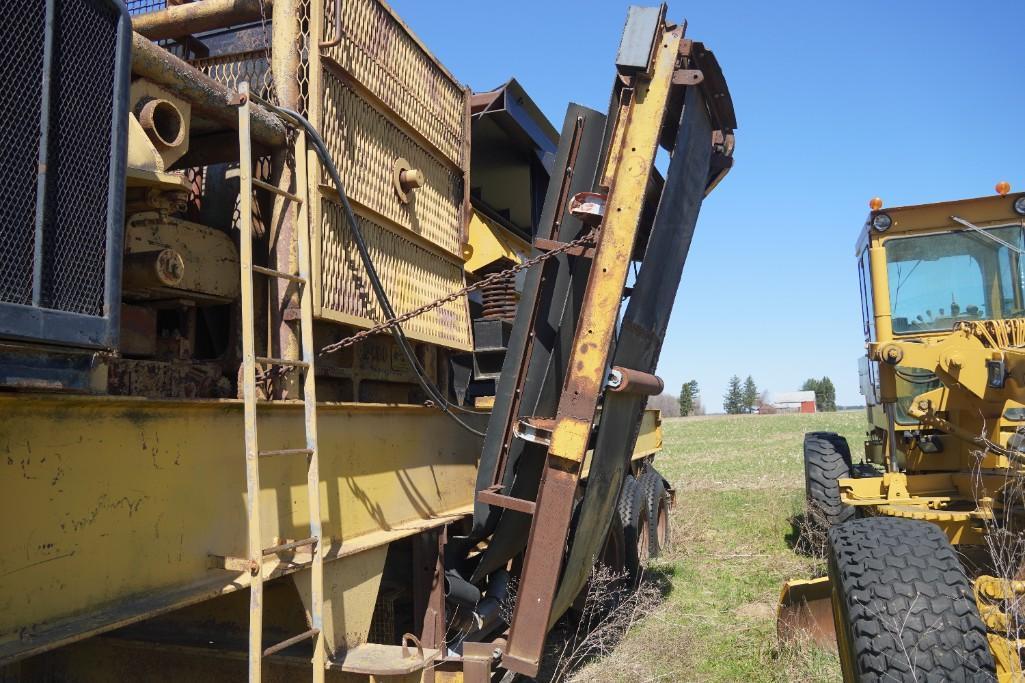 1978 Lippmann Wheeled Jaw Crusher