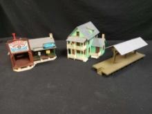 (3) Plastic Train Tyco HO Scale Speedy Andrew's Repair Shop AND Aunt Millie's House, PLUS