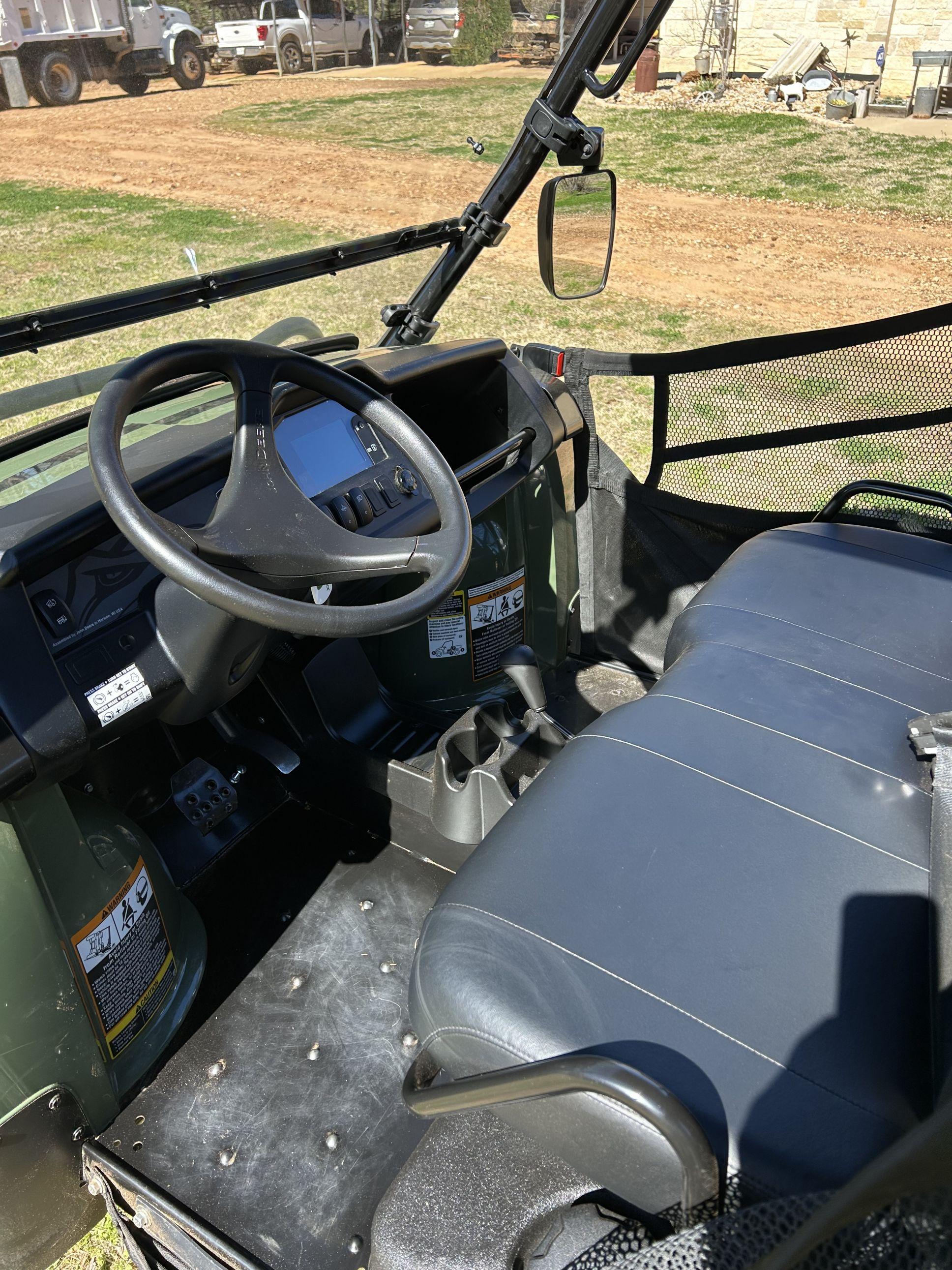 John Deere XUV825MS4 ATV UN UN