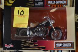 2 Maisto Harley Davidson Bike Replicas