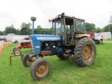 FORD 7000 TRACTOR WITH CAB 2325 HOURS 2WD 2 SETS