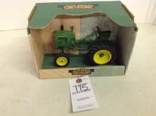 John Deere Model LA Tractor 1941-1946