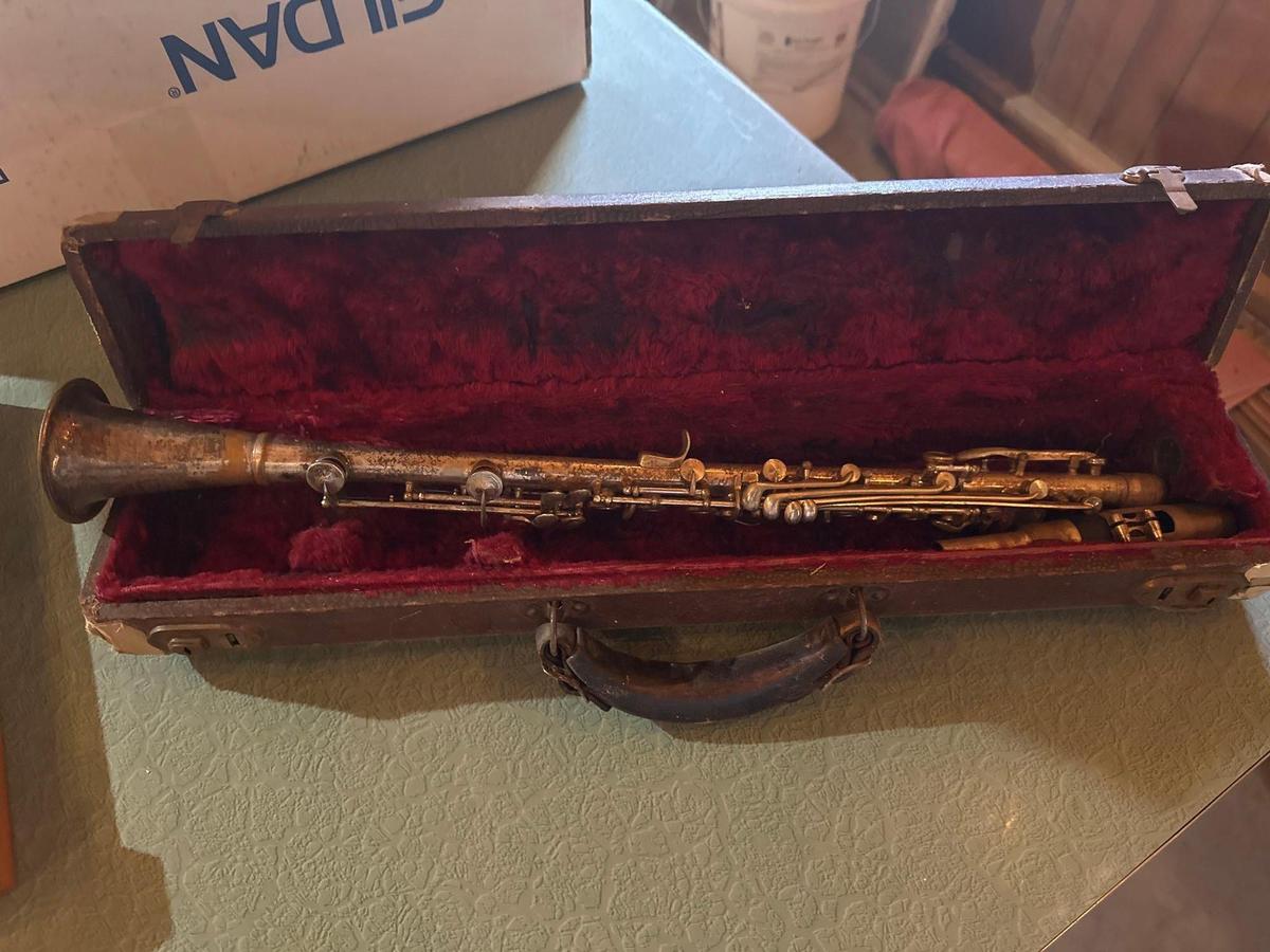 Vintage instrument in case.......Shipping