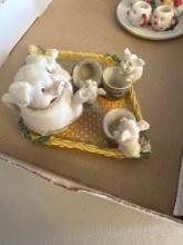 Ceramic mini tea sets: Pigs and Snowman......Shipping