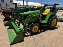 JD 3032E Tractor with loader