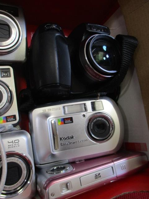 Mixed Kodak Digital Cameras-Lot of 9