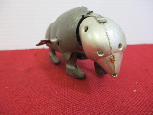 Mechanical Keywind Polar Bear Toy