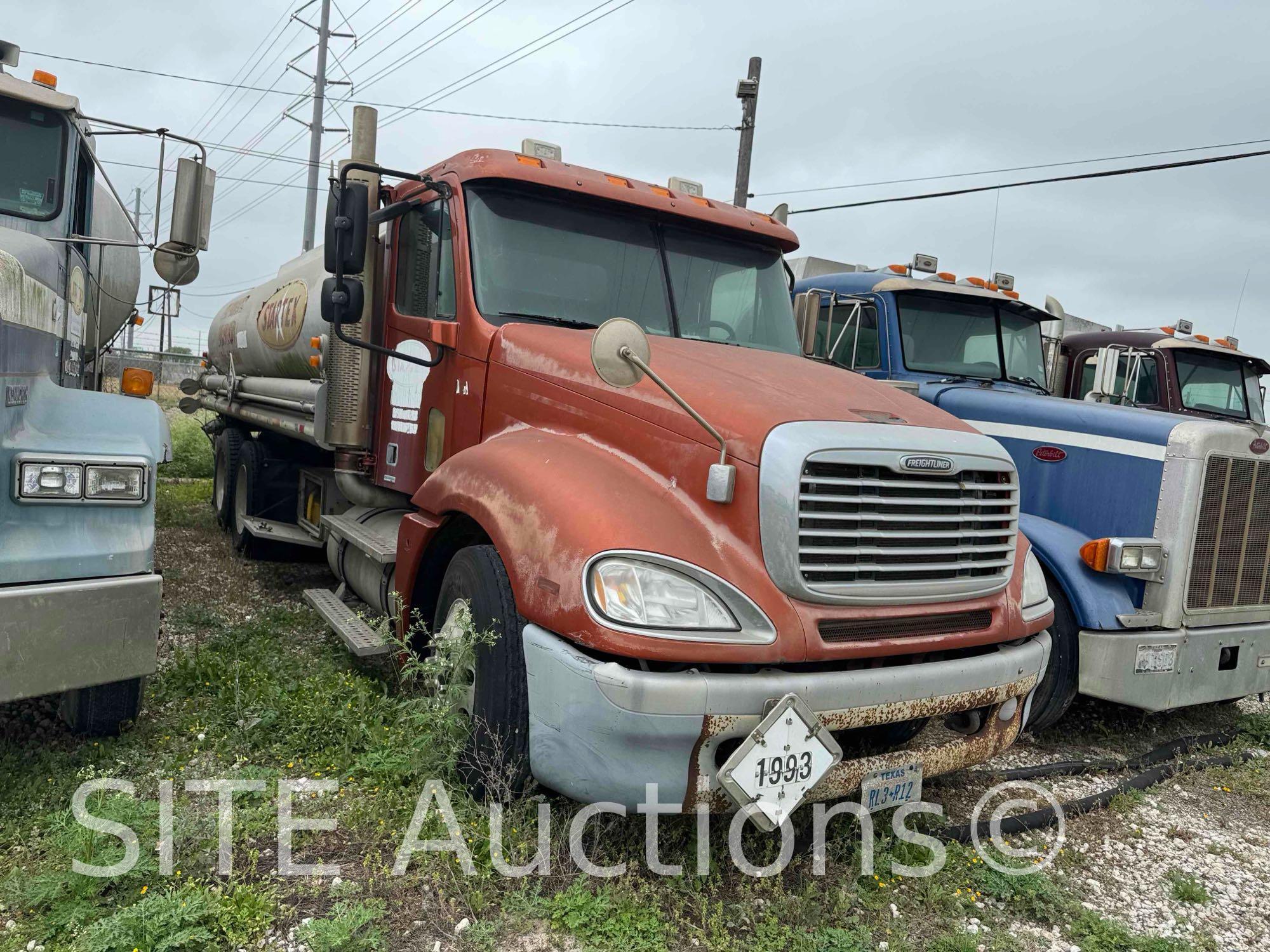 2004 Freightliner Columbia T/A Fuel Truck