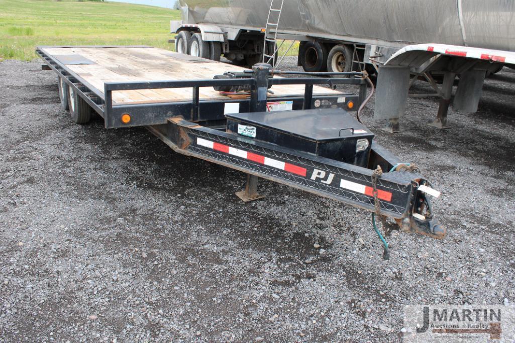 2017 PJ 14,000# 22' x 96'' deck over trailer