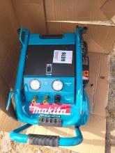 Makita Pnematic 3hp 5.2 Gallon Air Compressor