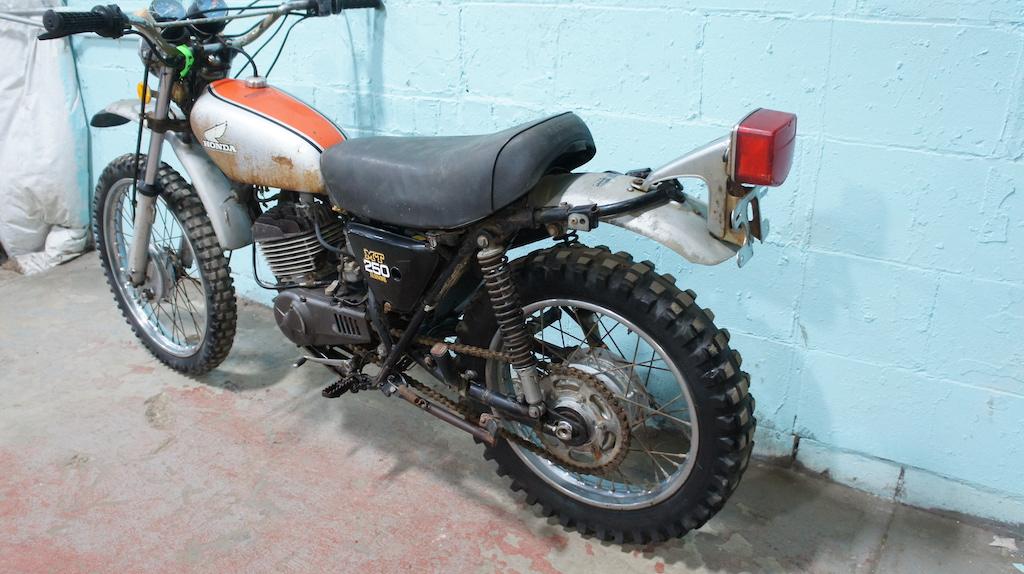 1975 HONDA MT250 Motorcycle