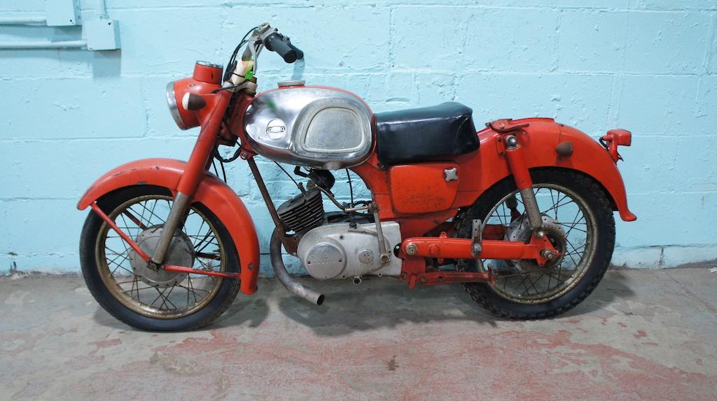 1962 YAMAHA YA5 Motorcycle