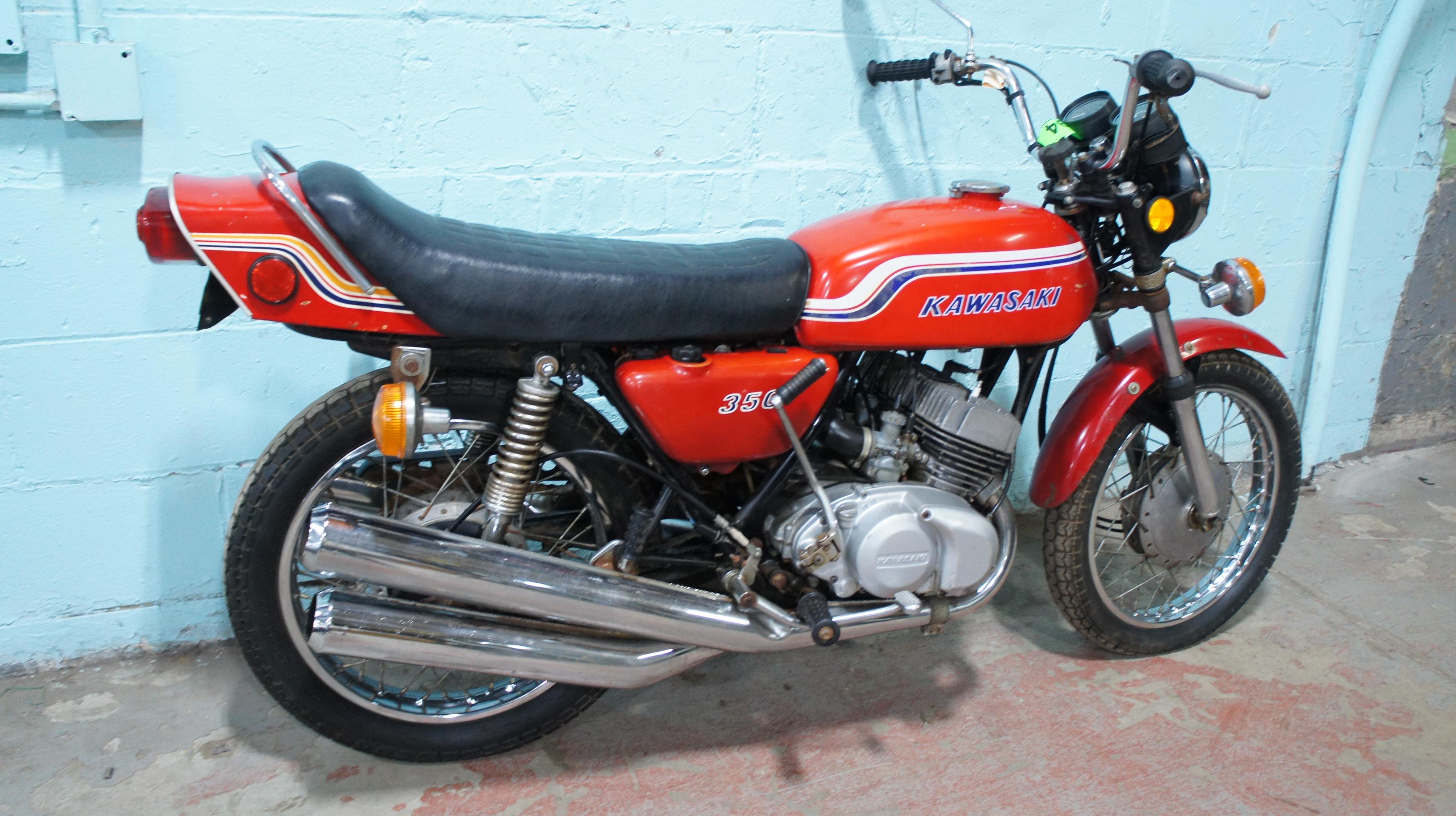 1972 KAWASAKI S2 Motorcycle