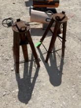 pair of jack stands- sold as 1 lot