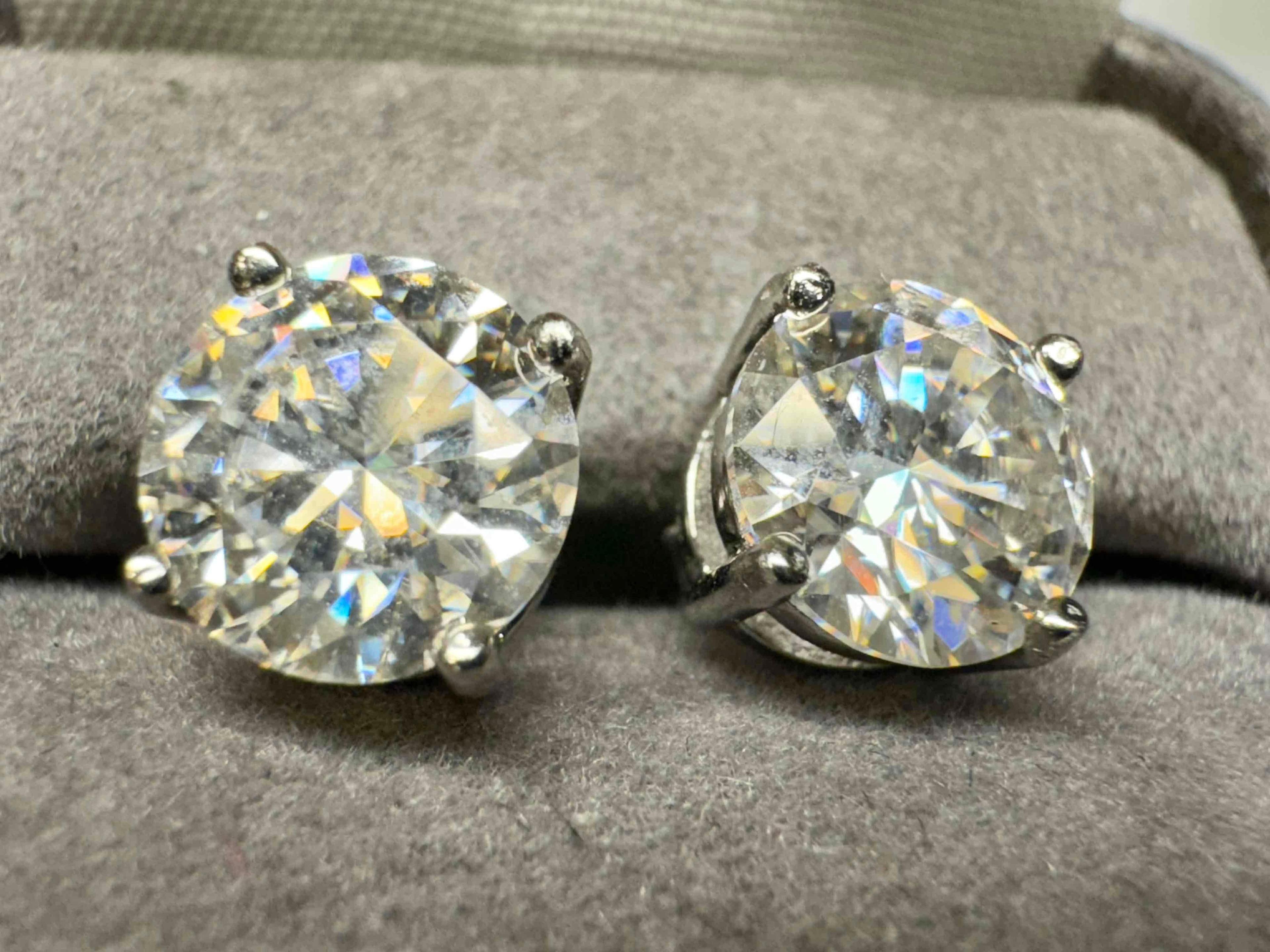 Pair of S925 Sterling Silver Moissanite Diamond Earrings with GRA Certificate