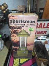 Ray-O-Vac Sportsman Fluorescent Lantern Still in Original Box.