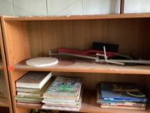 magazines, shelf contents