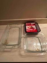 3 Pyrex glass dishes