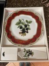 collectable serving plate with cake server