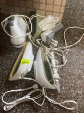 3 electric hand mixers and 2 electric knives