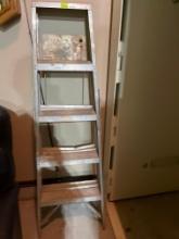 5 foot step ladder